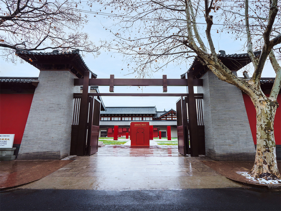 阿瑪尼「清檀別院」香氛展，于德壽宮·慈福宮廣場限時啟幕